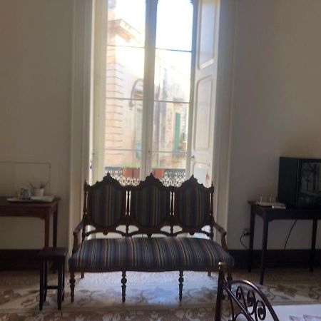 Palazzo Bernardini Suites Lecce Kültér fotó