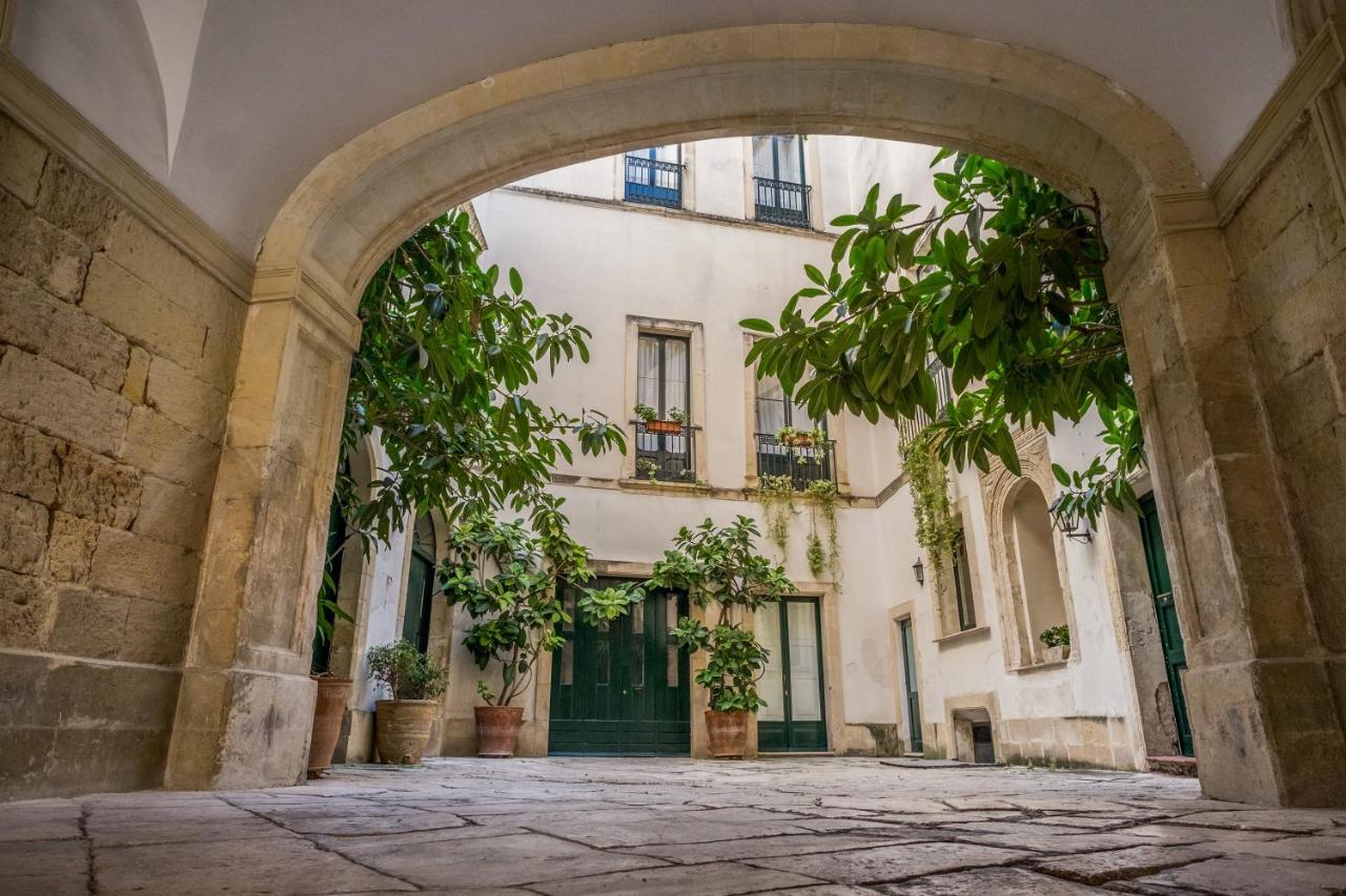 Palazzo Bernardini Suites Lecce Kültér fotó
