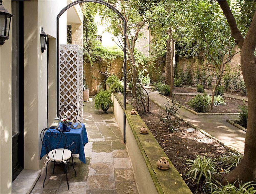Palazzo Bernardini Suites Lecce Kültér fotó