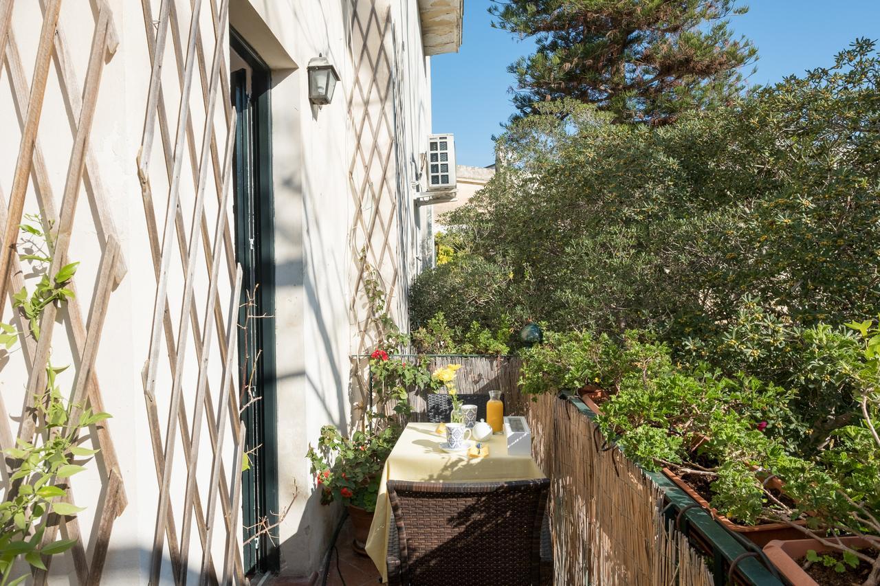 Palazzo Bernardini Suites Lecce Kültér fotó